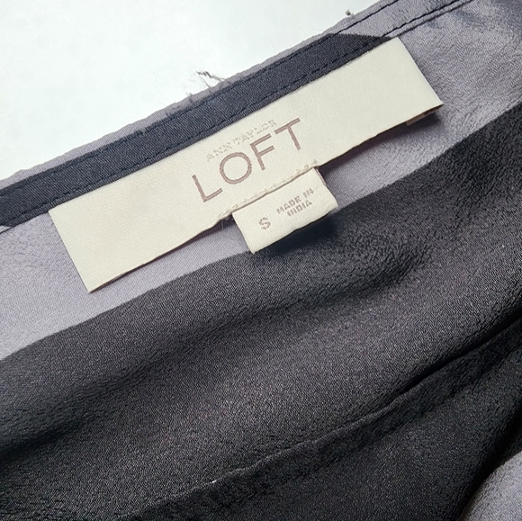 LOFT Ann Taylor Gray Blouse - Picture 4 of 5